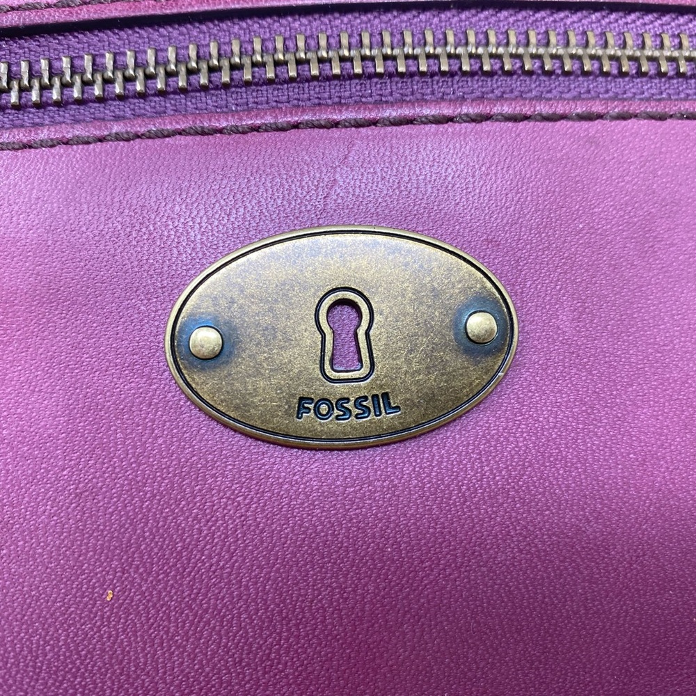 Fossil Flap Turnlock Crossbody In Raspberry - image 5